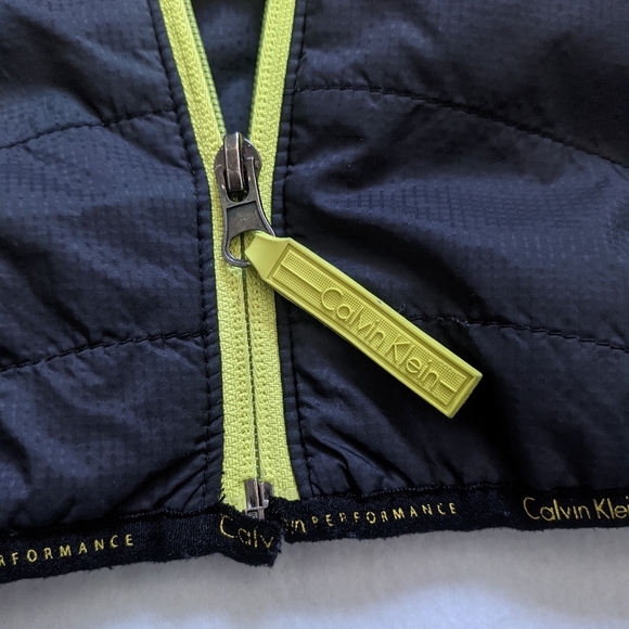 Calvin Klein performance jacket - Picture 5 of 7